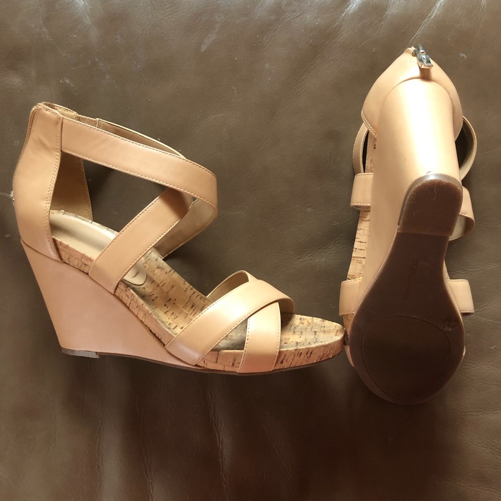 Size 10 Nude BCBG wedges